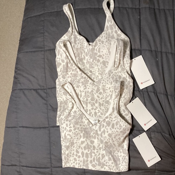 NWT Lululemon Align Crop Tank with Built Bra - Cheetah Camo White - Size 6 and 8 - Picture 6 of 9